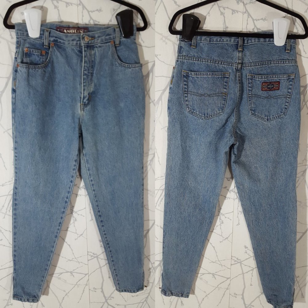 District Gasoline VTG Light Wash High Rise Tapered Mom Jeans